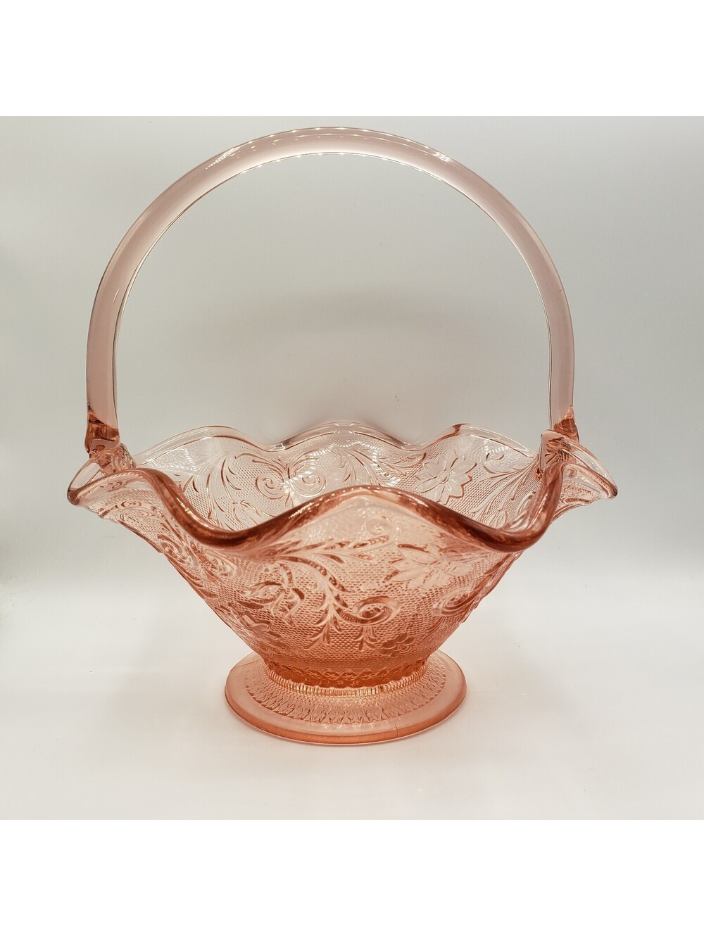 Tiara Indiana Glass Chantilly Pink Sandwich Large 10.5 x 11 Handle Basket